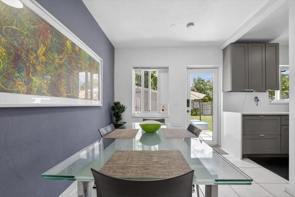 995 NE 156th Terrace North Miami Beach FL 33162