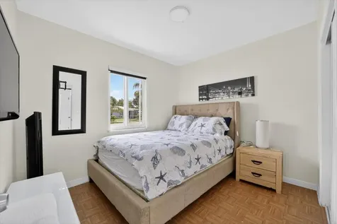 995 NE 156th Terrace North Miami Beach FL 33162