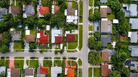 995 NE 156th Terrace North Miami Beach FL 33162