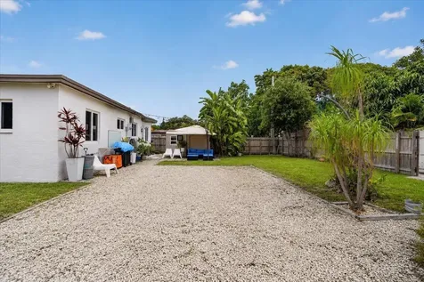 995 NE 156th Terrace North Miami Beach FL 33162