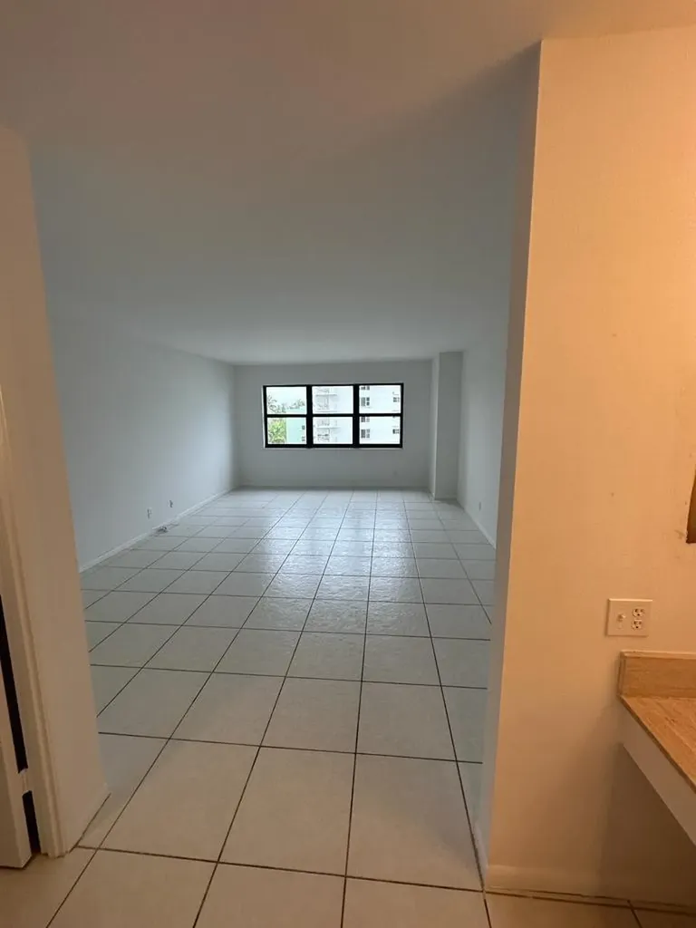 1800 S Ocean Boulevard Lauderdale By The Sea FL 33062