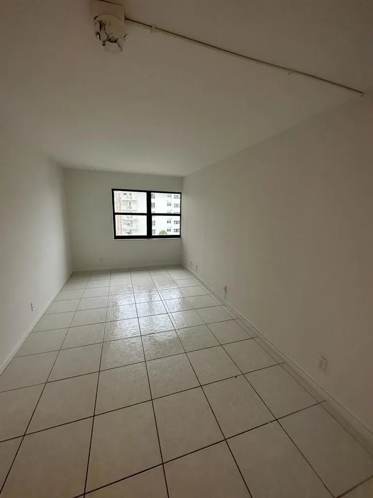 1800 S Ocean Boulevard Lauderdale By The Sea FL 33062