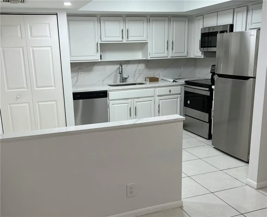 1800 S Ocean Boulevard Lauderdale By The Sea FL 33062