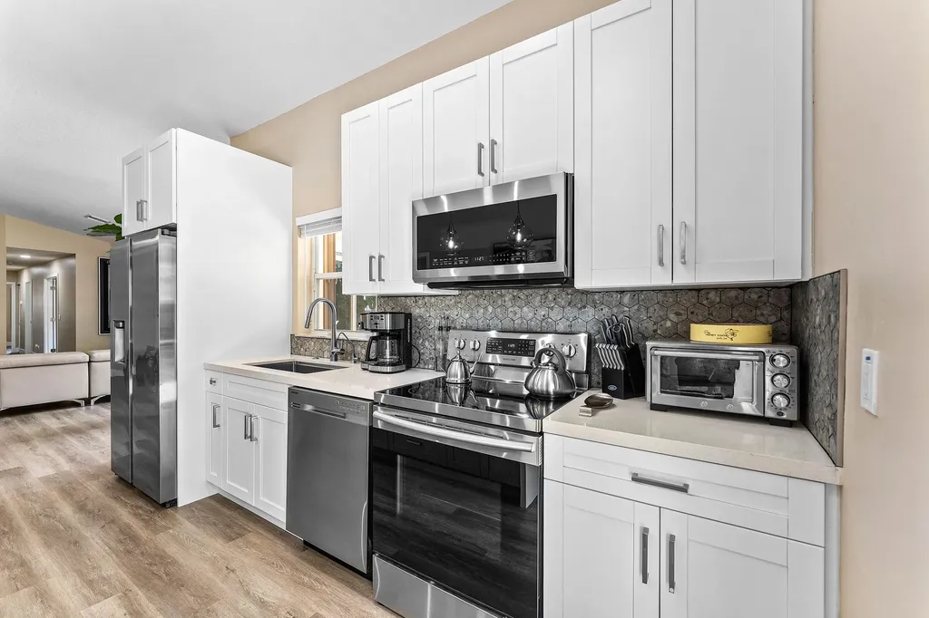7398 Granville Avenue Boynton Beach FL 33437
