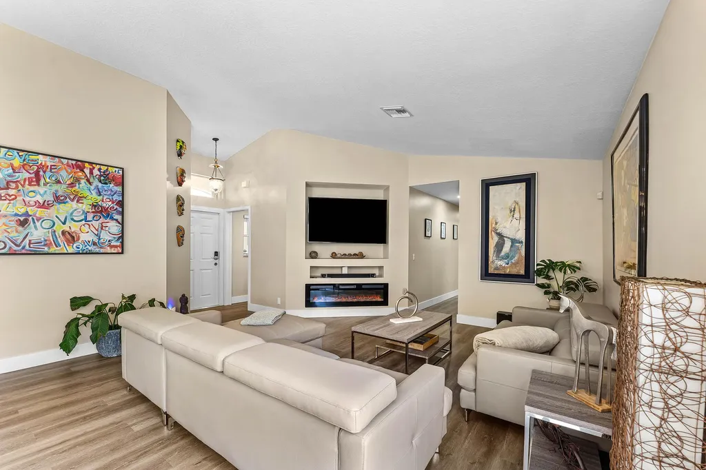 7398 Granville Avenue Boynton Beach FL 33437