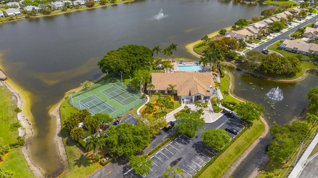 10720 Oak Bend Way Wellington FL 33414