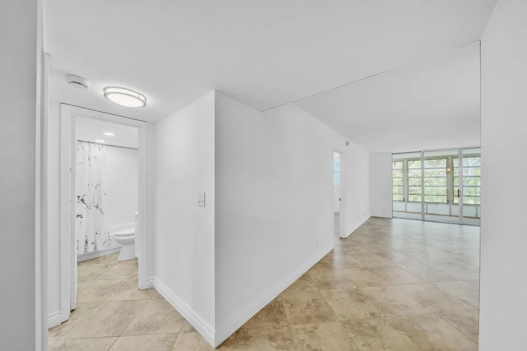 3099 NW 48th Avenue Lauderdale Lakes FL 33313