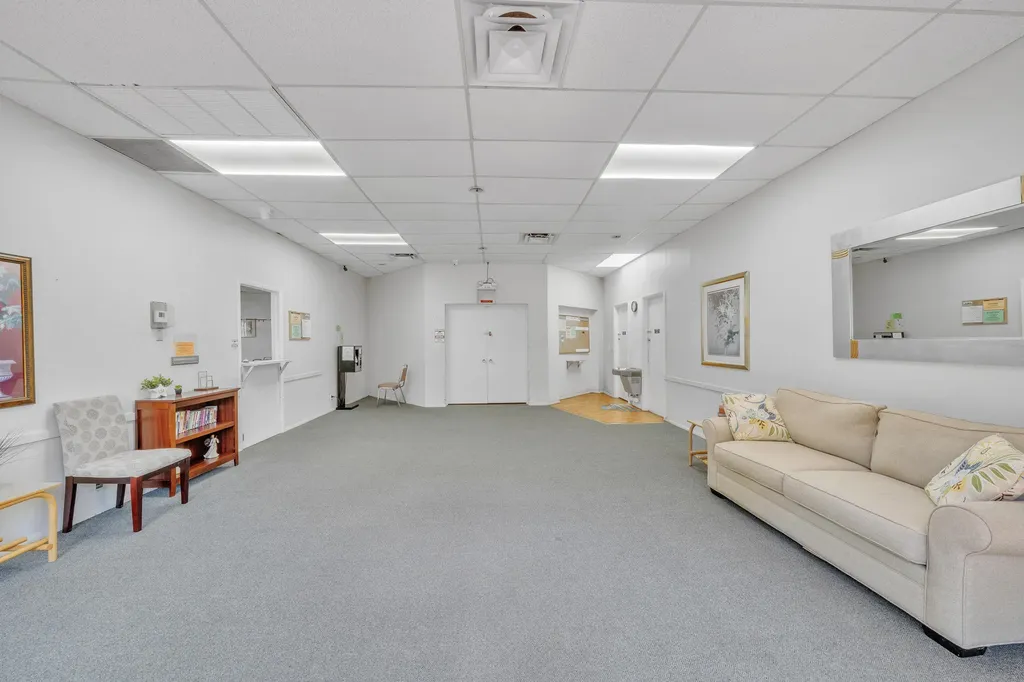 3099 NW 48th Avenue Lauderdale Lakes FL 33313