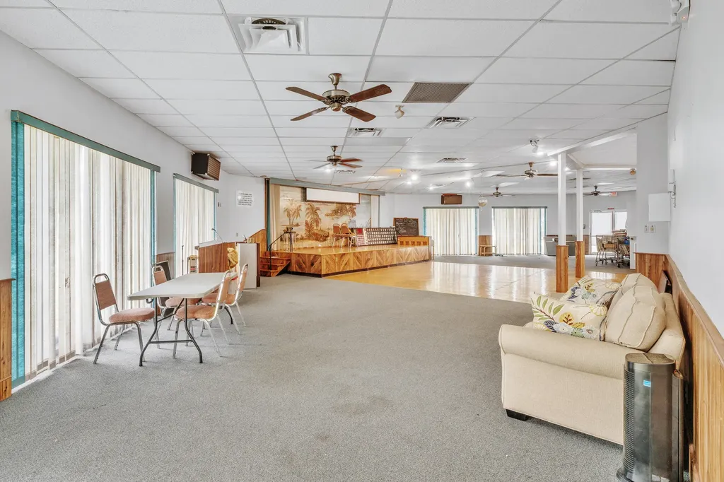 3099 NW 48th Avenue Lauderdale Lakes FL 33313