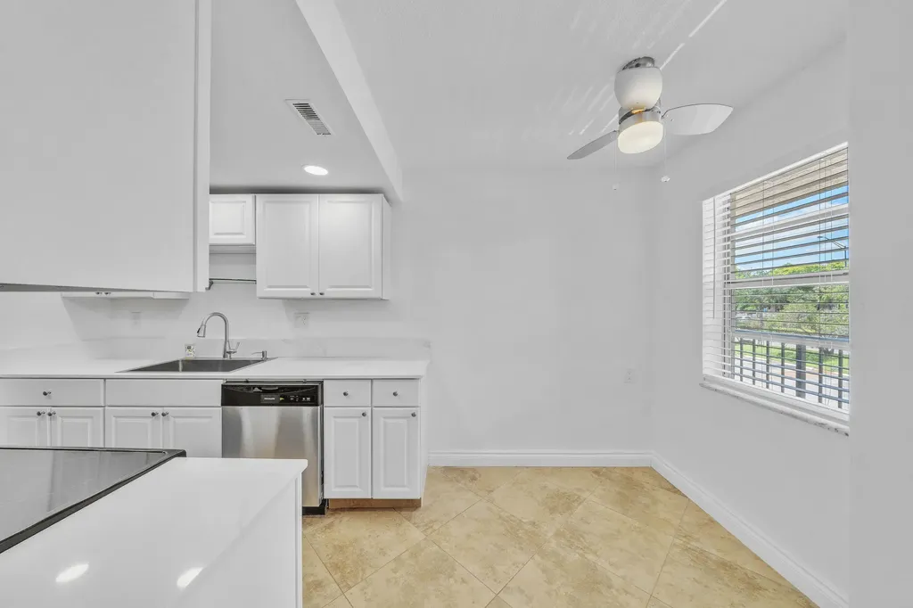 3099 NW 48th Avenue Lauderdale Lakes FL 33313