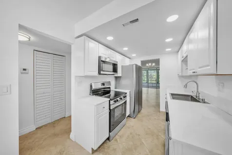 3099 NW 48th Avenue Lauderdale Lakes FL 33313