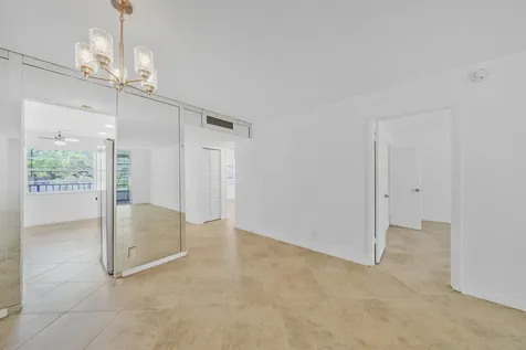 3099 NW 48th Avenue Lauderdale Lakes FL 33313