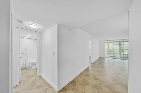 3099 NW 48th Avenue Lauderdale Lakes FL 33313