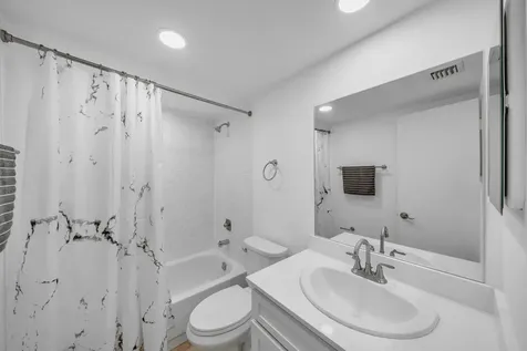 3099 NW 48th Avenue Lauderdale Lakes FL 33313