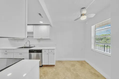 3099 NW 48th Avenue Lauderdale Lakes FL 33313
