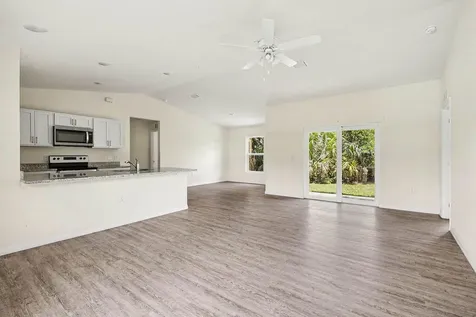 1031 S Bronze Court Labelle FL 33935