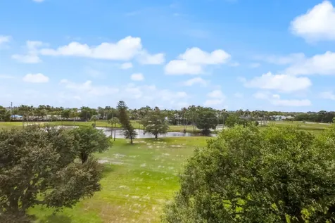3951 Via Poinciana Greenacres FL 33467