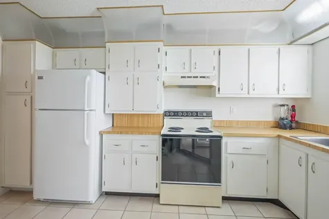 3951 Via Poinciana Greenacres FL 33467
