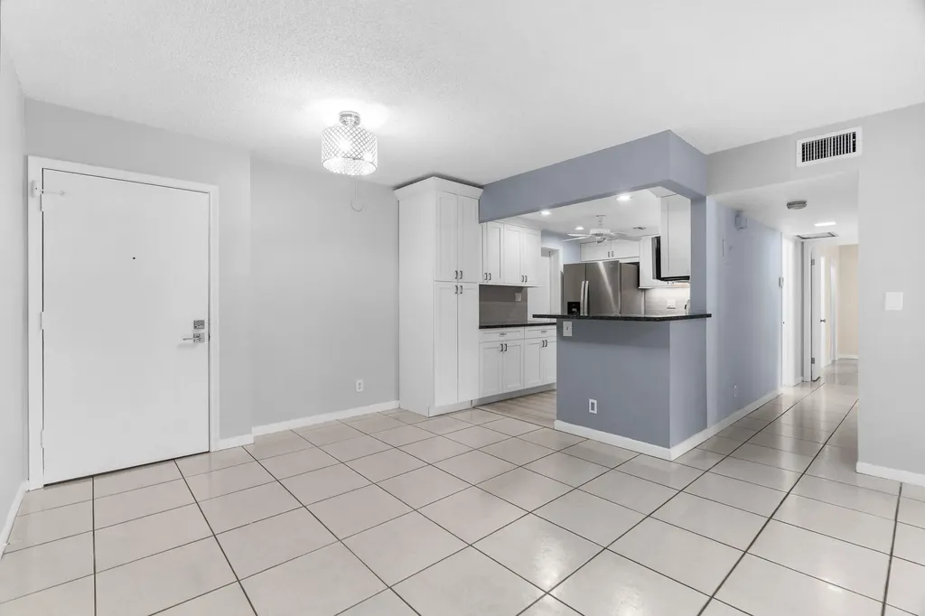 1940 NE 2nd Avenue Wilton Manors FL 33305
