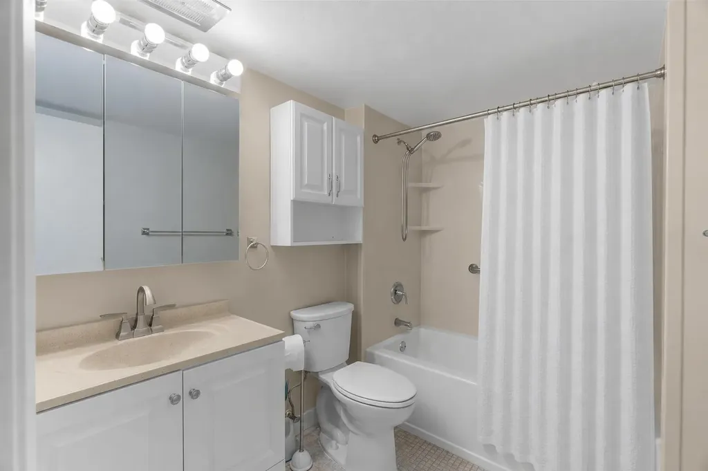 1940 NE 2nd Avenue Wilton Manors FL 33305