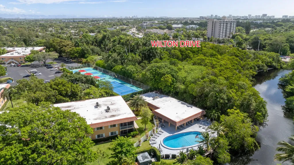 1940 NE 2nd Avenue Wilton Manors FL 33305