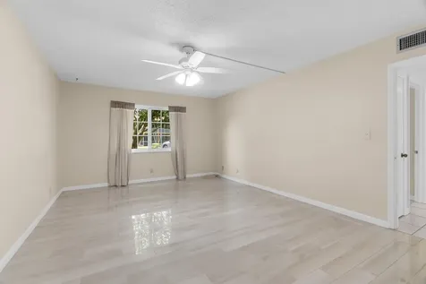 1940 NE 2nd Avenue Wilton Manors FL 33305