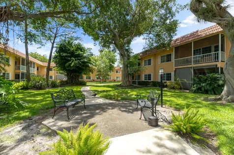 1940 NE 2nd Avenue Wilton Manors FL 33305