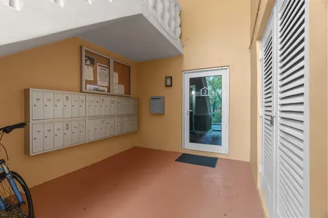 1940 NE 2nd Avenue Wilton Manors FL 33305