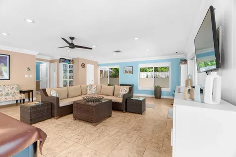 1940 NE 2nd Avenue Wilton Manors FL 33305