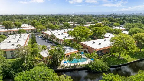 1940 NE 2nd Avenue Wilton Manors FL 33305