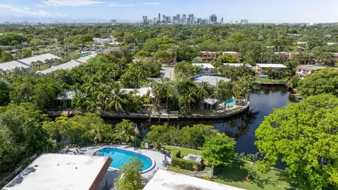 1940 NE 2nd Avenue Wilton Manors FL 33305