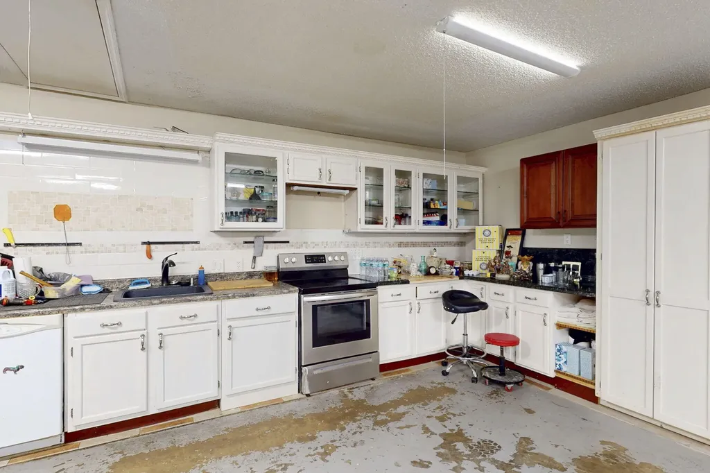2144 SE Elmhurst Road Port St Lucie FL 34952