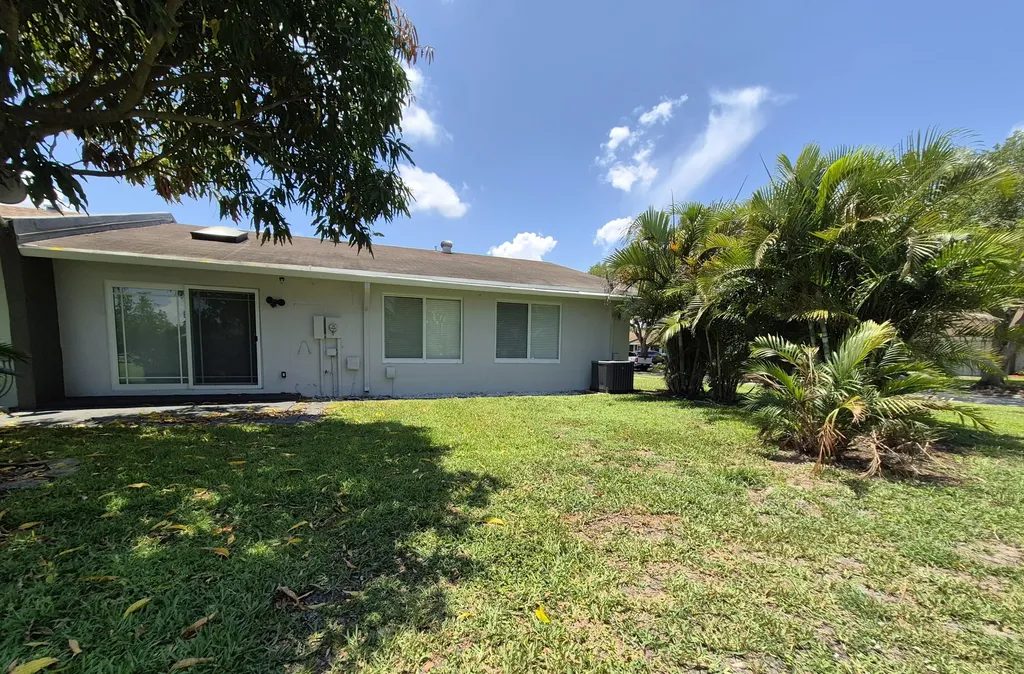 2474 Bedford Mews Drive Wellington FL 33414