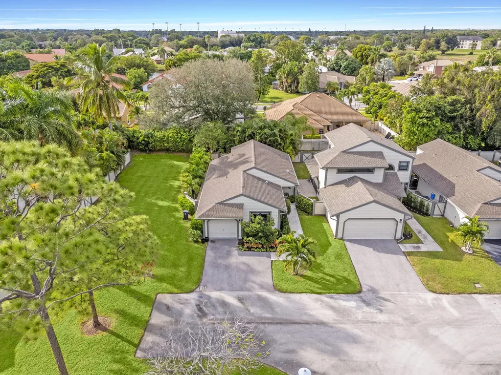 2474 Bedford Mews Drive Wellington FL 33414