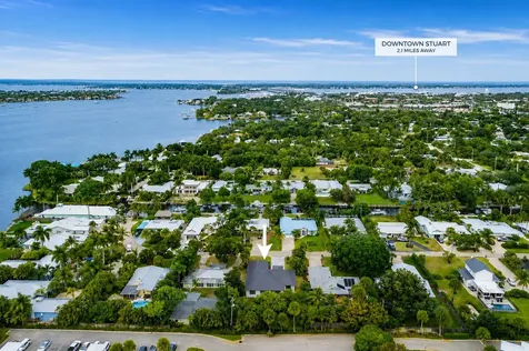 513 SW South Carolina Drive Stuart FL 34994