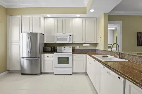 26 Harbour Isle Drive W Fort Pierce FL 34949
