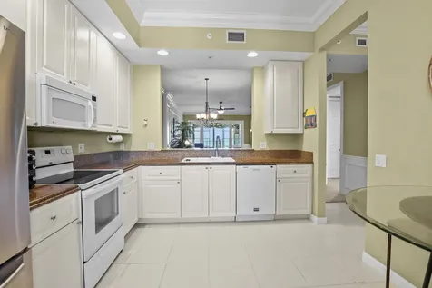 26 Harbour Isle Drive W Fort Pierce FL 34949