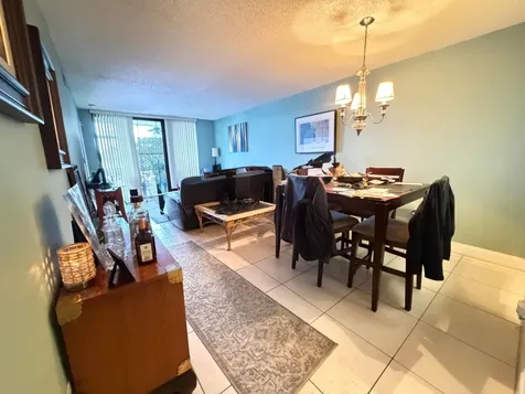 3300 NW 46th Street Oakland Park FL 33309