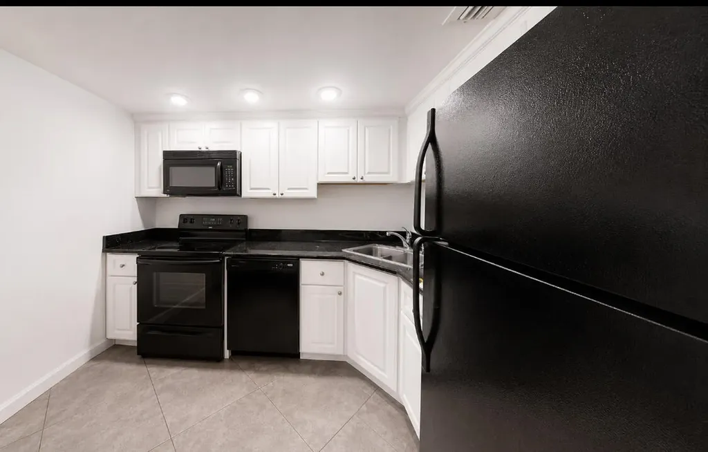 3740 Inverrary Drive Lauderhill FL 33319