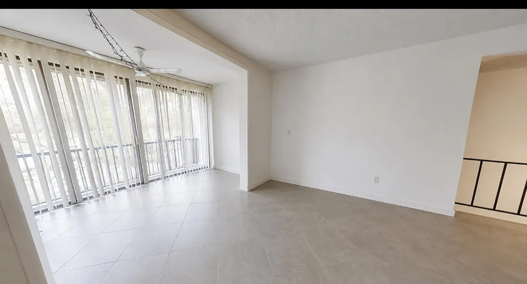 3740 Inverrary Drive Lauderhill FL 33319