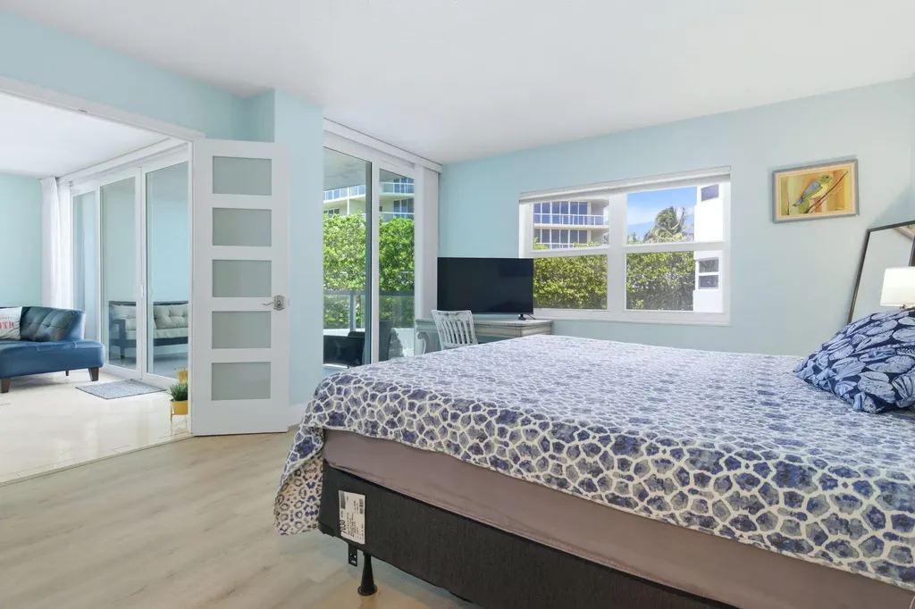 1057 Hillsboro Hillsboro Beach FL 33062