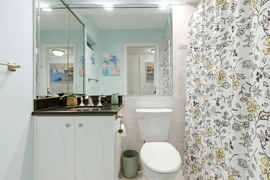 1057 Hillsboro Hillsboro Beach FL 33062