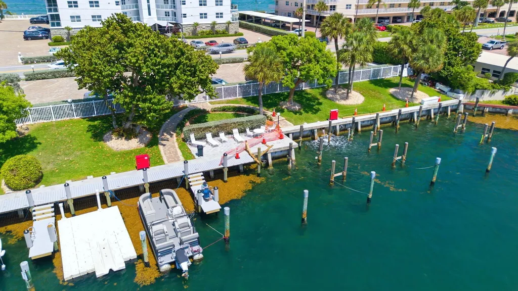1057 Hillsboro Hillsboro Beach FL 33062