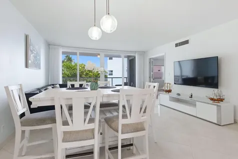 1057 Hillsboro Hillsboro Beach FL 33062