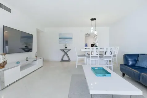 1057 Hillsboro Hillsboro Beach FL 33062