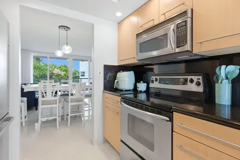 1057 Hillsboro Hillsboro Beach FL 33062