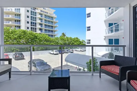 1057 Hillsboro Hillsboro Beach FL 33062