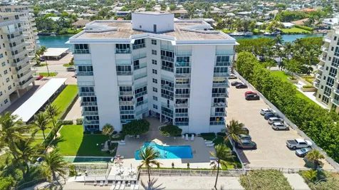 1057 Hillsboro Hillsboro Beach FL 33062