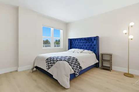 1057 Hillsboro Hillsboro Beach FL 33062