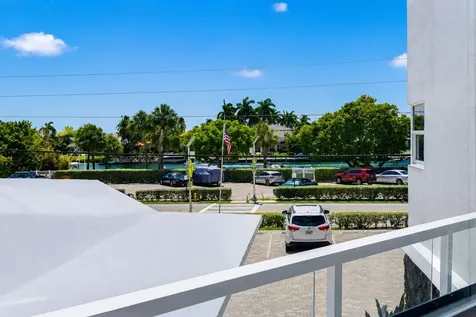1057 Hillsboro Hillsboro Beach FL 33062